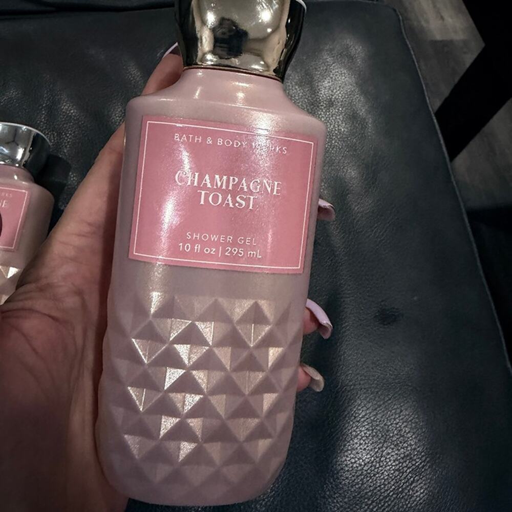 New- Bath & Body Works Champagne Toast Body Lotion & Shower Gel Set - Picture 4 of 5